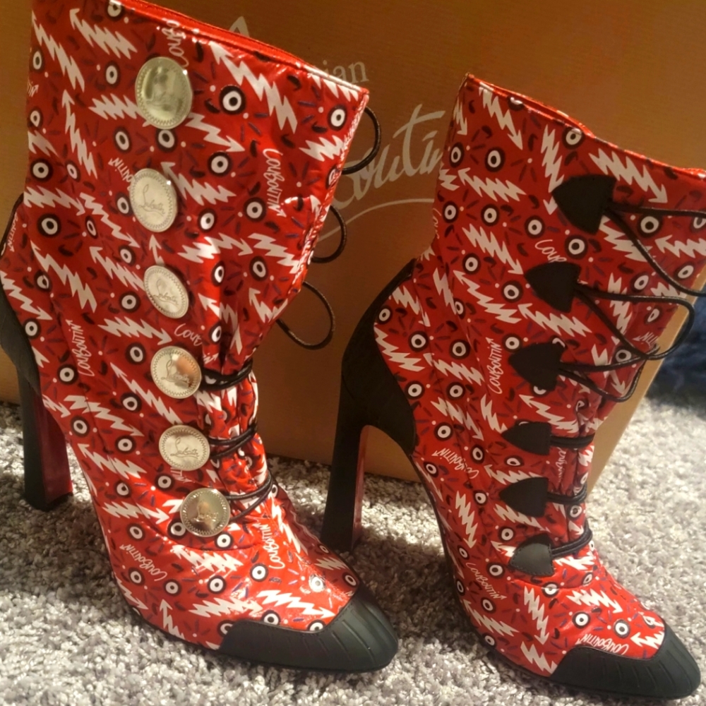 Barely worn Size 37.5 Christian Louboutin Doudoune Boots